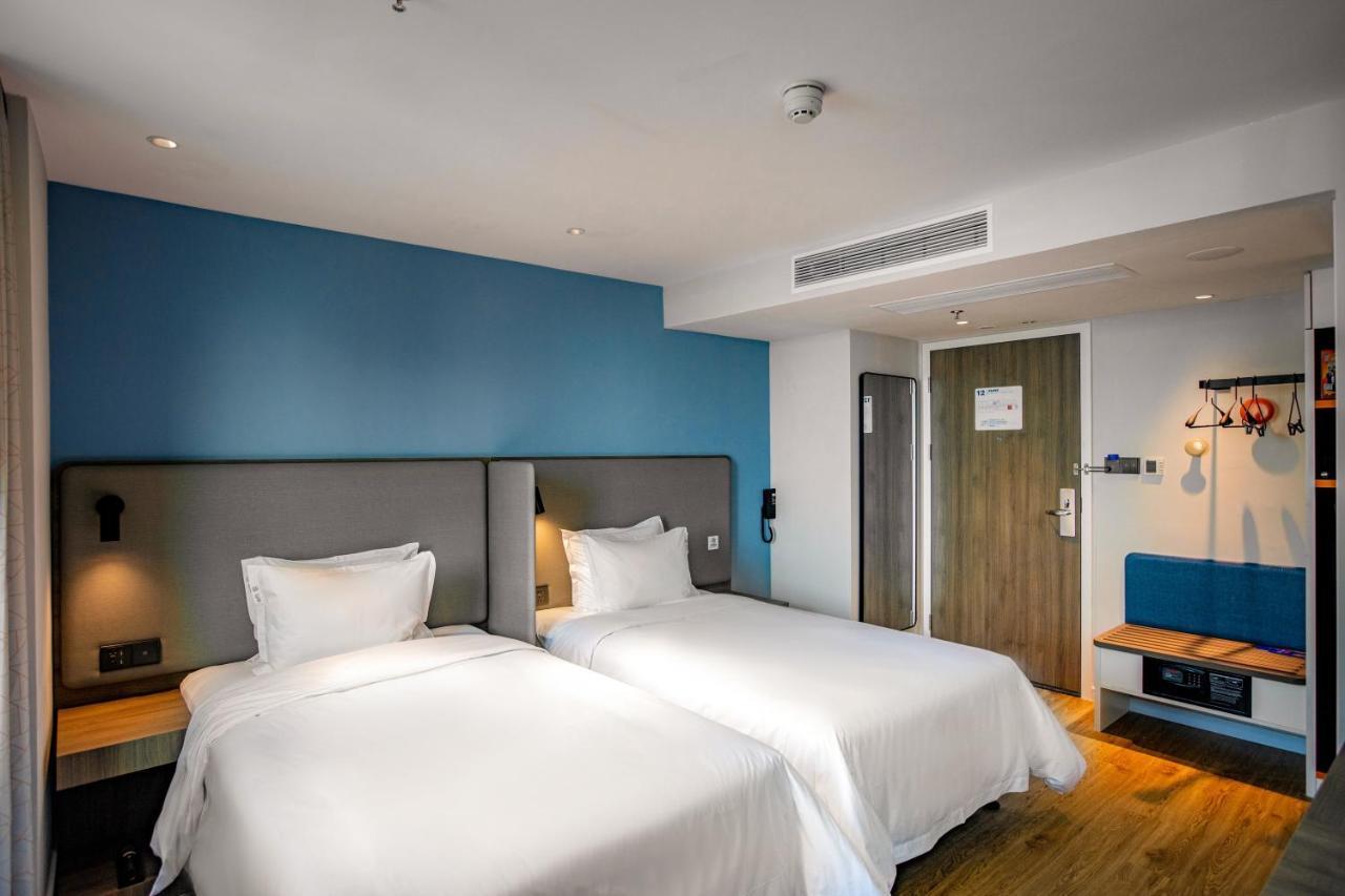 Holiday Inn Express Shantou City Center By Ihg Exterior photo