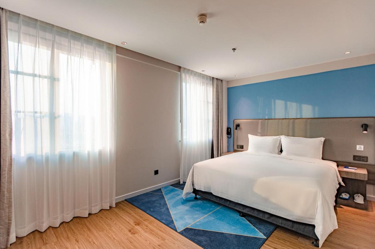 Holiday Inn Express Shantou City Center By Ihg Exterior photo