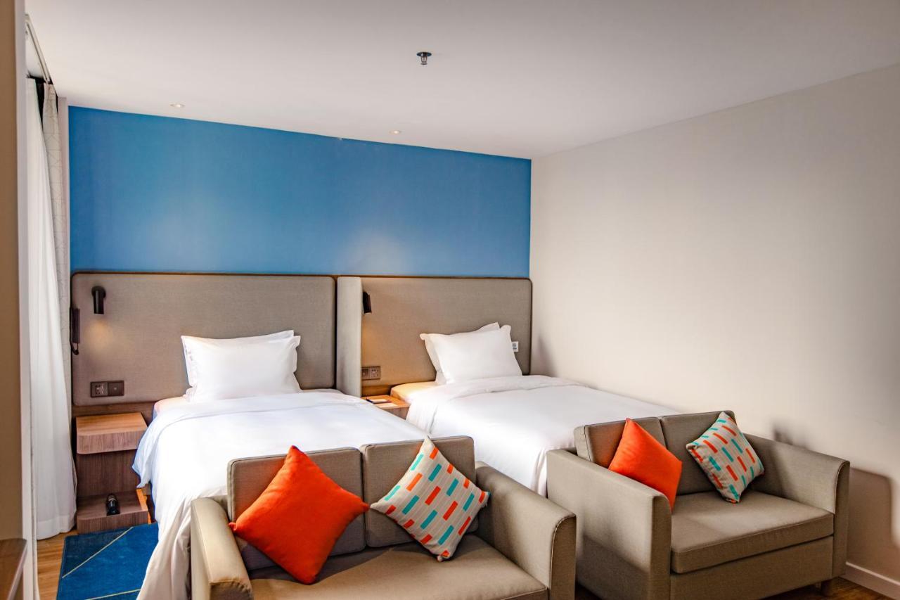 Holiday Inn Express Shantou City Center By Ihg Exterior photo
